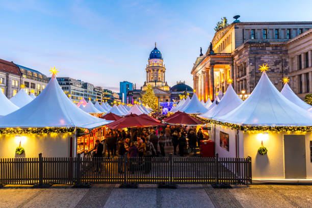 Black Friday & Christmas Markets: How Retail Event Tents Maximize Holiday Revenue