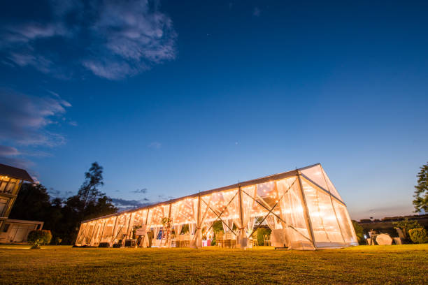 clear span structure party tents